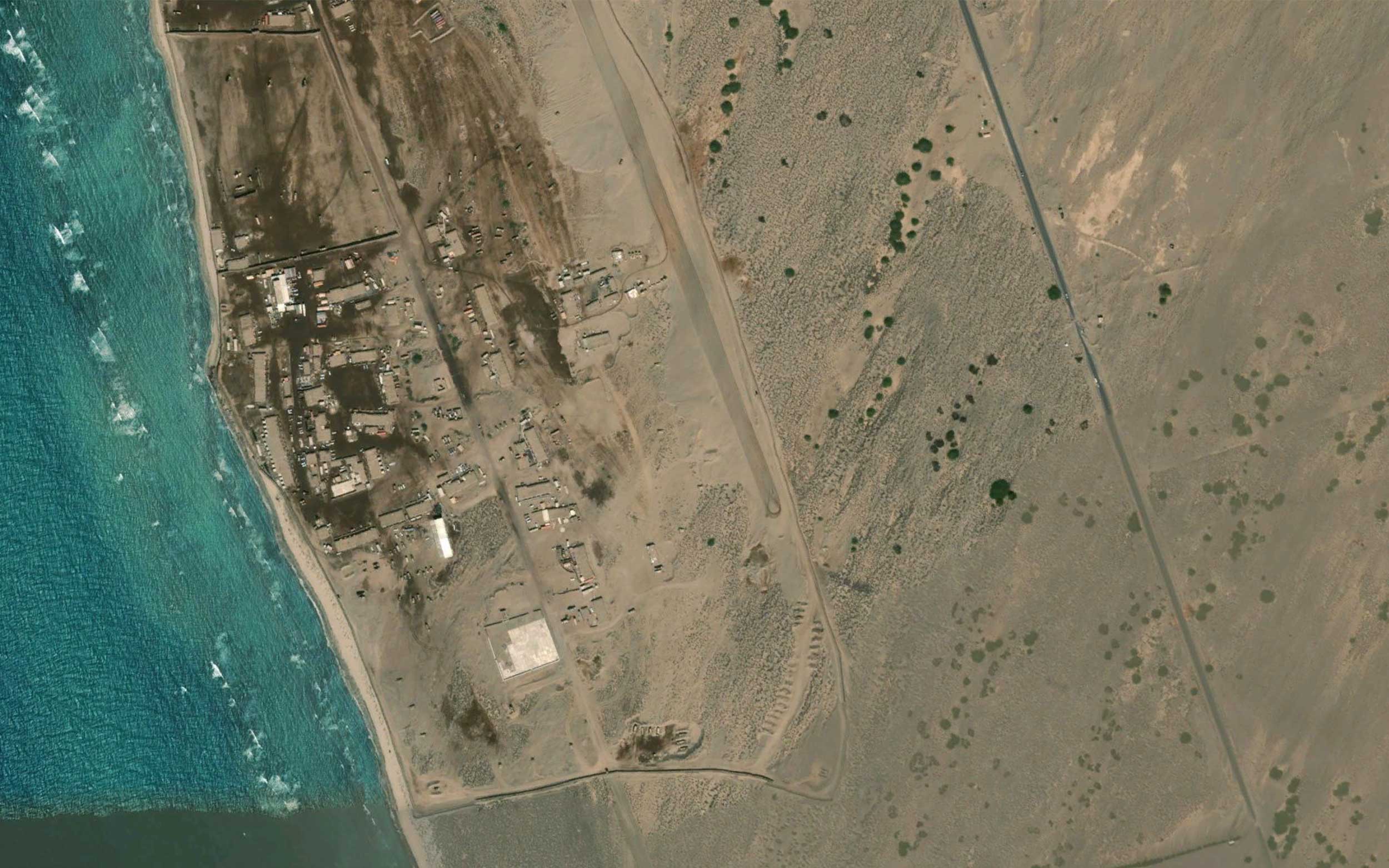 Patria-AMV-8x8-yemen-convoy-geolocation-satellite