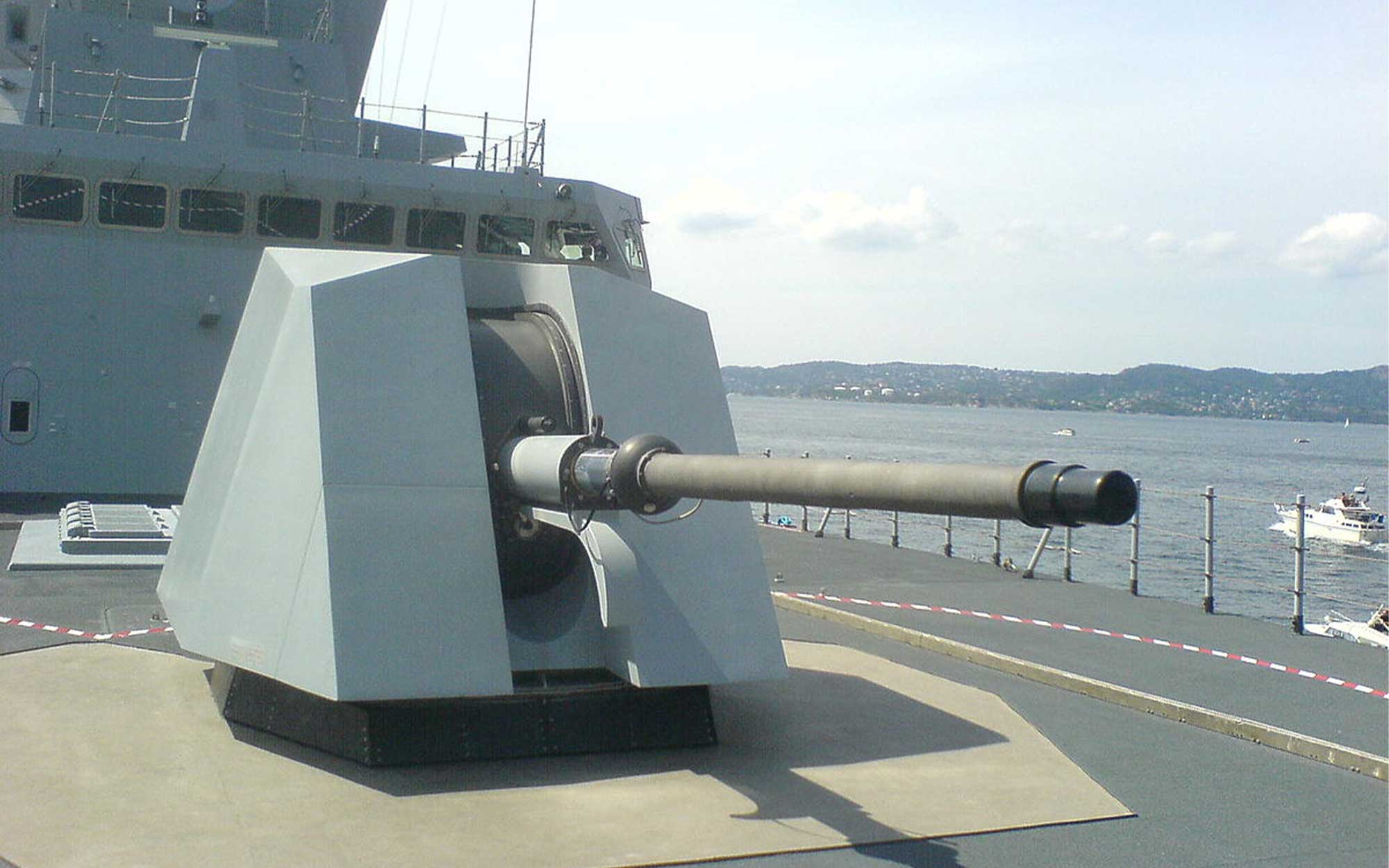 Baynunah-Corvette-Super-Rapid-76mm-Naval-Gun